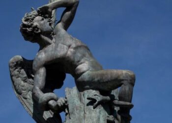 LOS HOMBRES LAS PREFIEREN RUBIAS,  LAS MUJERES LOS PREFERIMOS HOMBRES