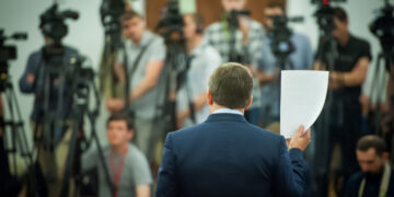 MODERNIZACIÓN DE LA COMUNICACIÓN POLÍTICA A LA MEXICANAPARTE 2: LOS EXCESOS