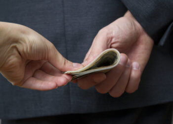 CORRUPCIÓN PERSISTENTEE INOPERANCIA GUBERNAMENTAL