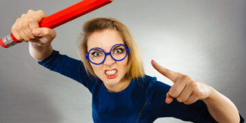 MISS HIJA DE…DRÁCULA